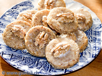 Haselnuss-Baumnuss-Guetsli